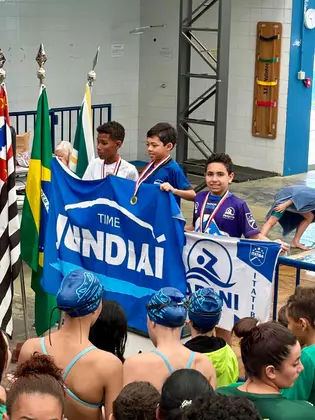 Foto 1 de APANI conquista 28 medalhas no Pró-Natação 2026 e leva cinco nadadores à final estadual